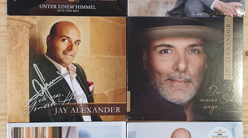 Verschiedene CDs von Jay Alexander